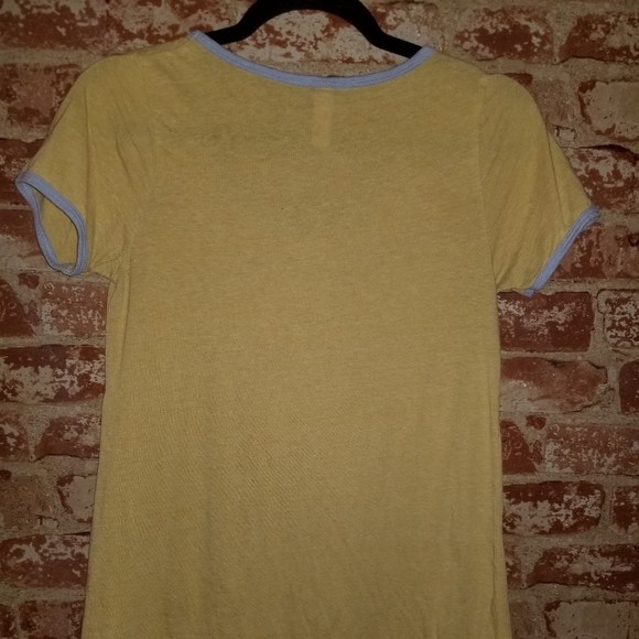 Yellow t - Picture 2 of 3
